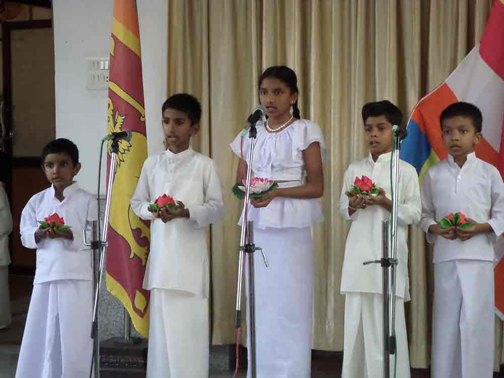 Sri-Lanka-Kathmandu-celebrates-Poson5.jpg (34 KB)
